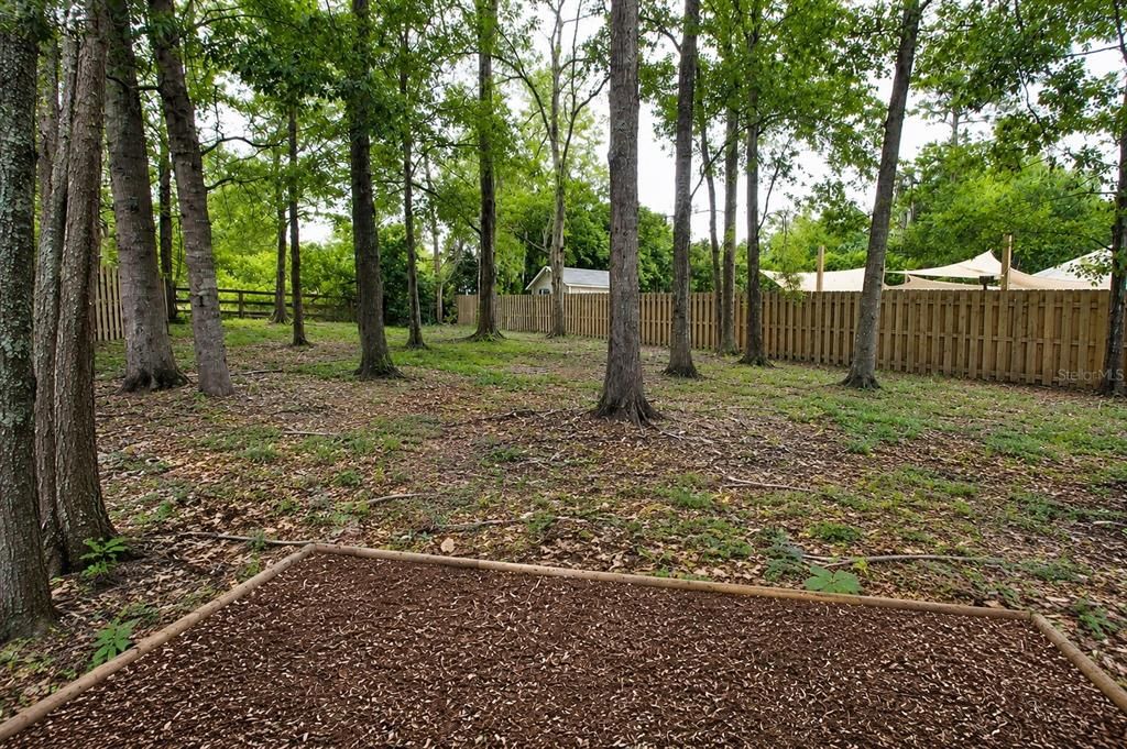 For Sale: $540,000 (5 beds, 3 baths, 2450 Square Feet)