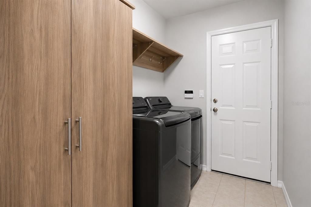 For Sale: $540,000 (5 beds, 3 baths, 2450 Square Feet)