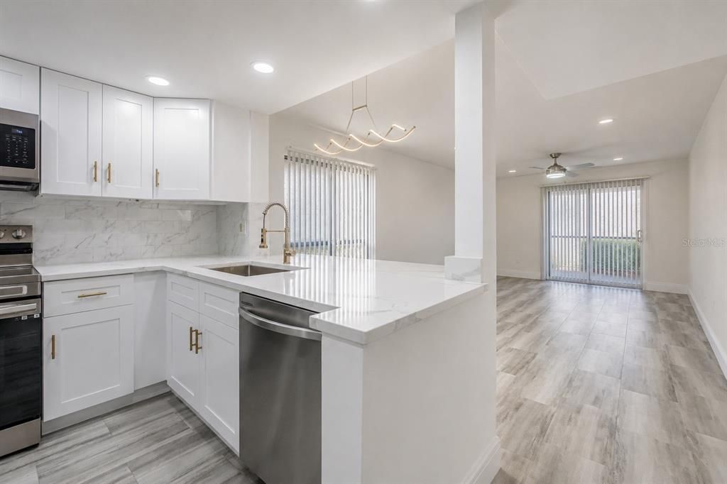 For Rent: $2,100 (2 beds, 2 baths, 1200 Square Feet)