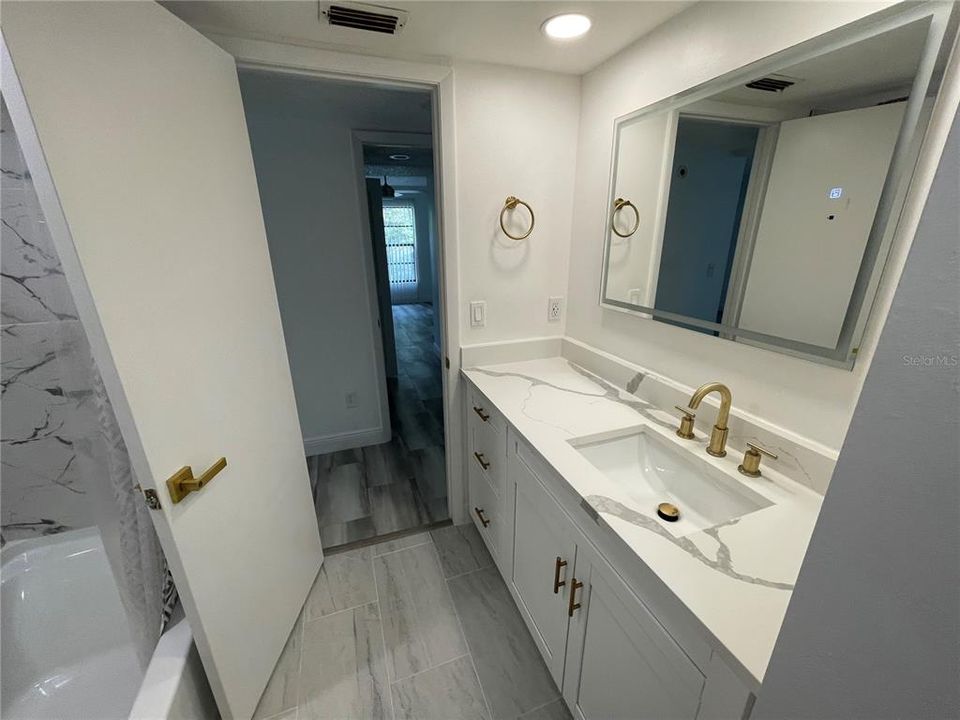 For Rent: $2,100 (2 beds, 2 baths, 1200 Square Feet)