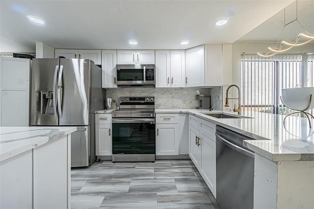 For Rent: $2,100 (2 beds, 2 baths, 1200 Square Feet)