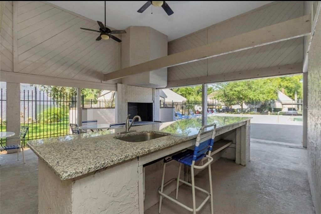 For Rent: $2,100 (2 beds, 2 baths, 1200 Square Feet)