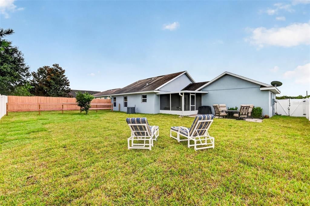 Active With Contract: $280,000 (3 beds, 2 baths, 1421 Square Feet)