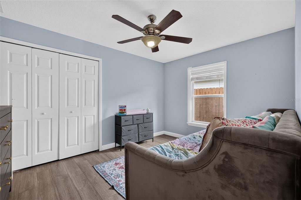 Active With Contract: $280,000 (3 beds, 2 baths, 1421 Square Feet)