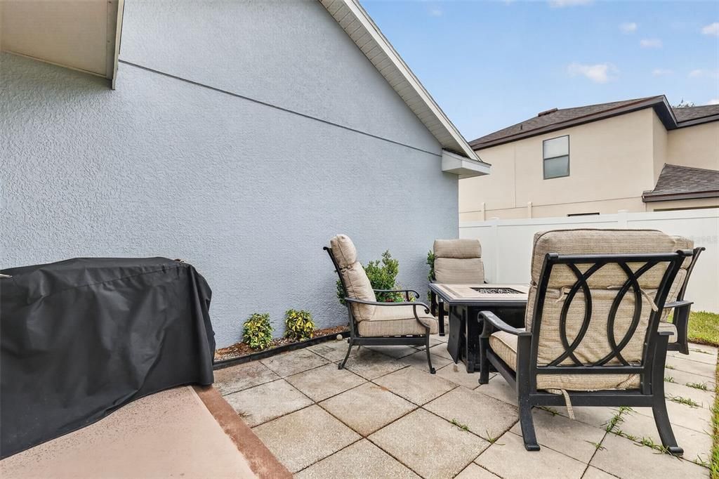 Active With Contract: $280,000 (3 beds, 2 baths, 1421 Square Feet)