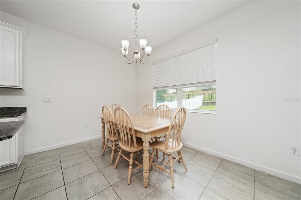 For Sale: $284,000 (3 beds, 2 baths, 1582 Square Feet)