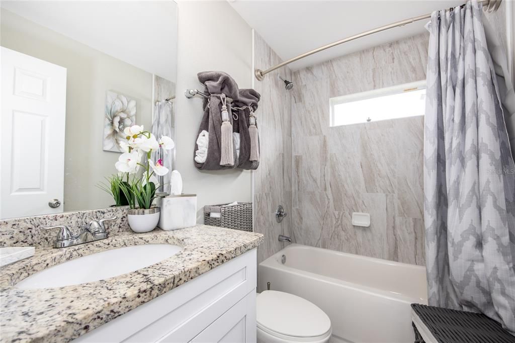 En Venta: $345,000 (3 camas, 2 baños, 1245 Pies cuadrados)