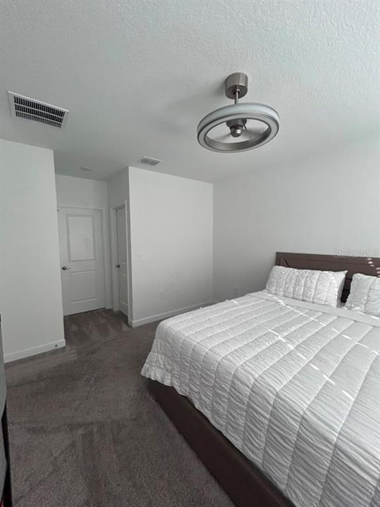 В аренду: $4,300 (4 спален, 3 ванн, 2099 Квадратных фут)