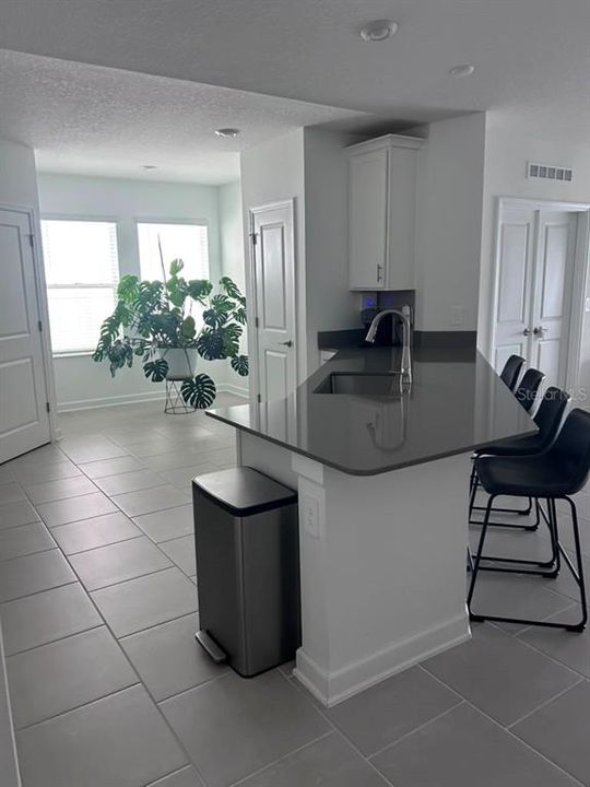 В аренду: $4,300 (4 спален, 3 ванн, 2099 Квадратных фут)