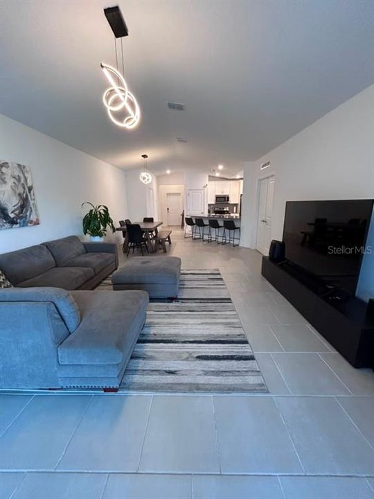 В аренду: $4,300 (4 спален, 3 ванн, 2099 Квадратных фут)