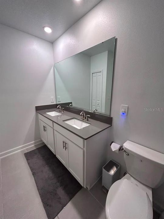 В аренду: $4,300 (4 спален, 3 ванн, 2099 Квадратных фут)