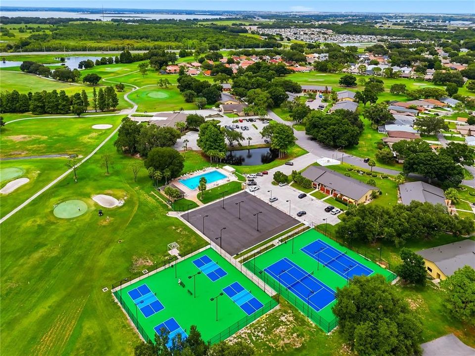 En Venta: $749,000 (3 camas, 3 baños, 2493 Pies cuadrados)