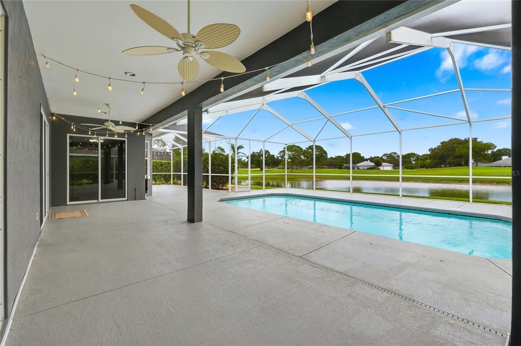 En Venta: $749,000 (3 camas, 3 baños, 2493 Pies cuadrados)