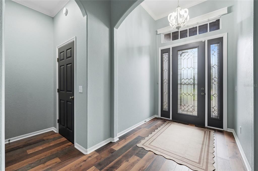 En Venta: $749,000 (3 camas, 3 baños, 2493 Pies cuadrados)