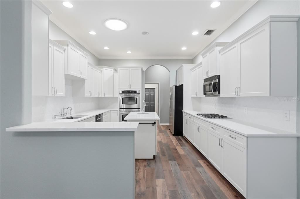 En Venta: $749,000 (3 camas, 3 baños, 2493 Pies cuadrados)
