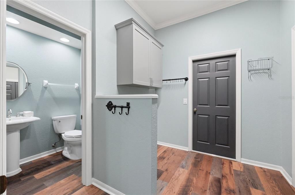 En Venta: $749,000 (3 camas, 3 baños, 2493 Pies cuadrados)