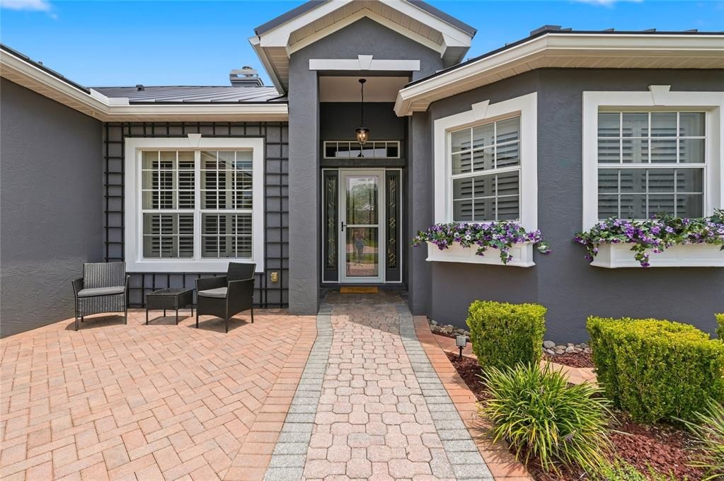 En Venta: $749,000 (3 camas, 3 baños, 2493 Pies cuadrados)