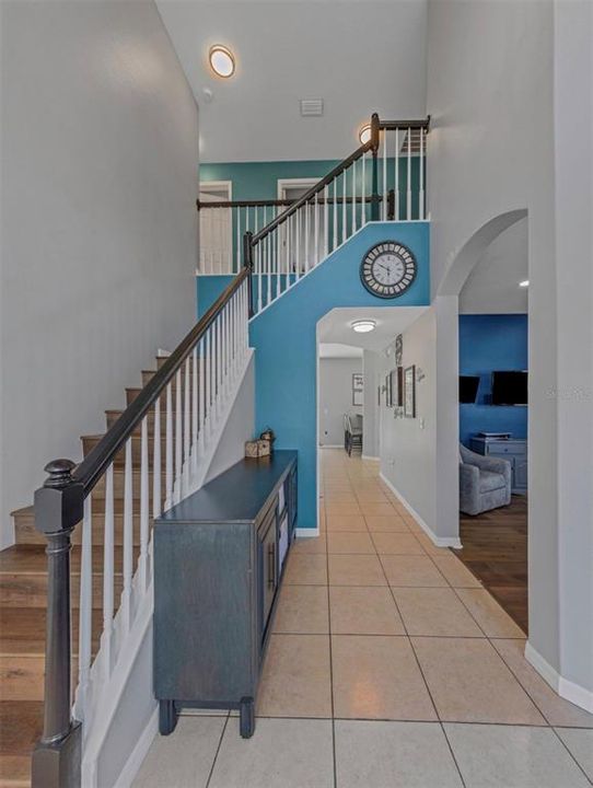 En Venta: $699,900 (4 camas, 3 baños, 3179 Pies cuadrados)