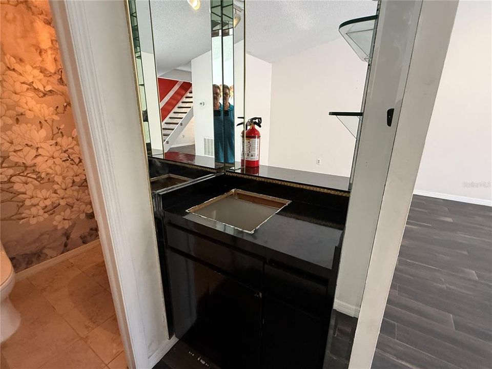 На продажу: $209,900 (2 спален, 2 ванн, 1872 Квадратных фут)