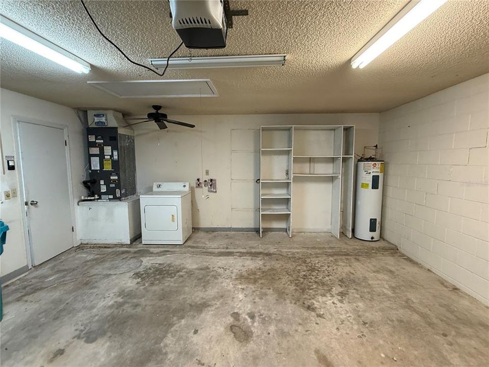 На продажу: $209,900 (2 спален, 2 ванн, 1872 Квадратных фут)