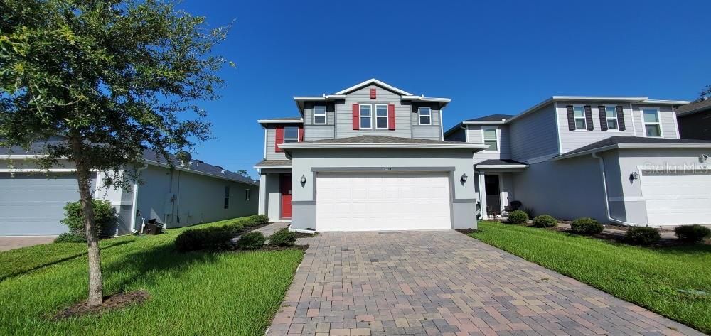 En Venta: $429,900 (4 camas, 3 baños, 2375 Pies cuadrados)