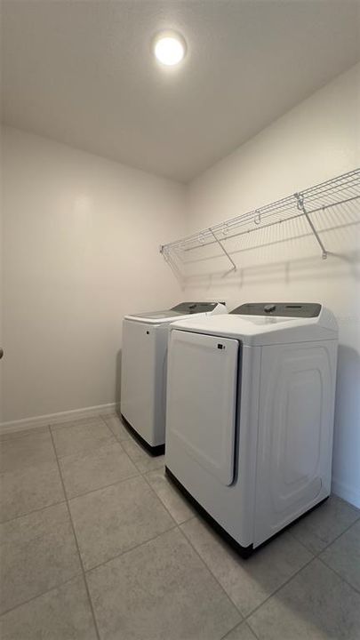 En Renta: $1,950 (3 camas, 2 baños, 1652 Pies cuadrados)
