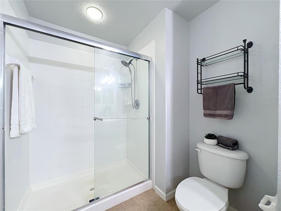 На продажу: $349,999 (3 спален, 2 ванн, 1724 Квадратных фут)