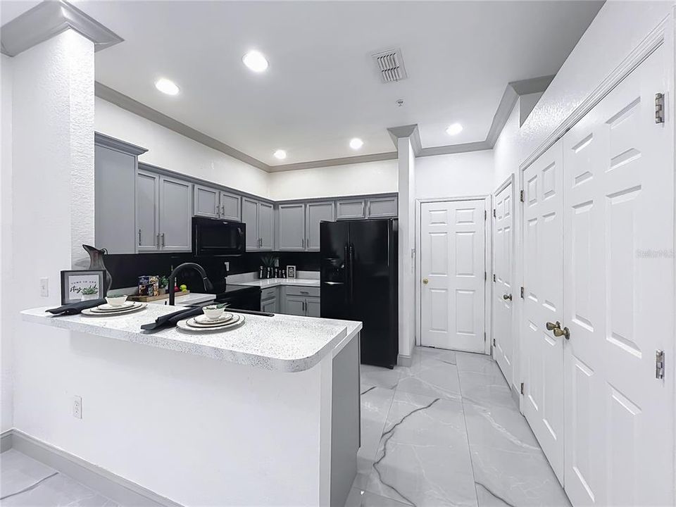На продажу: $349,999 (3 спален, 2 ванн, 1724 Квадратных фут)