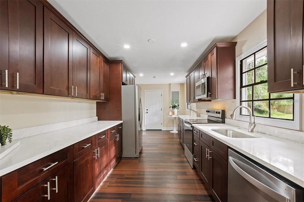 En Venta: $449,999 (3 camas, 2 baños, 1695 Pies cuadrados)