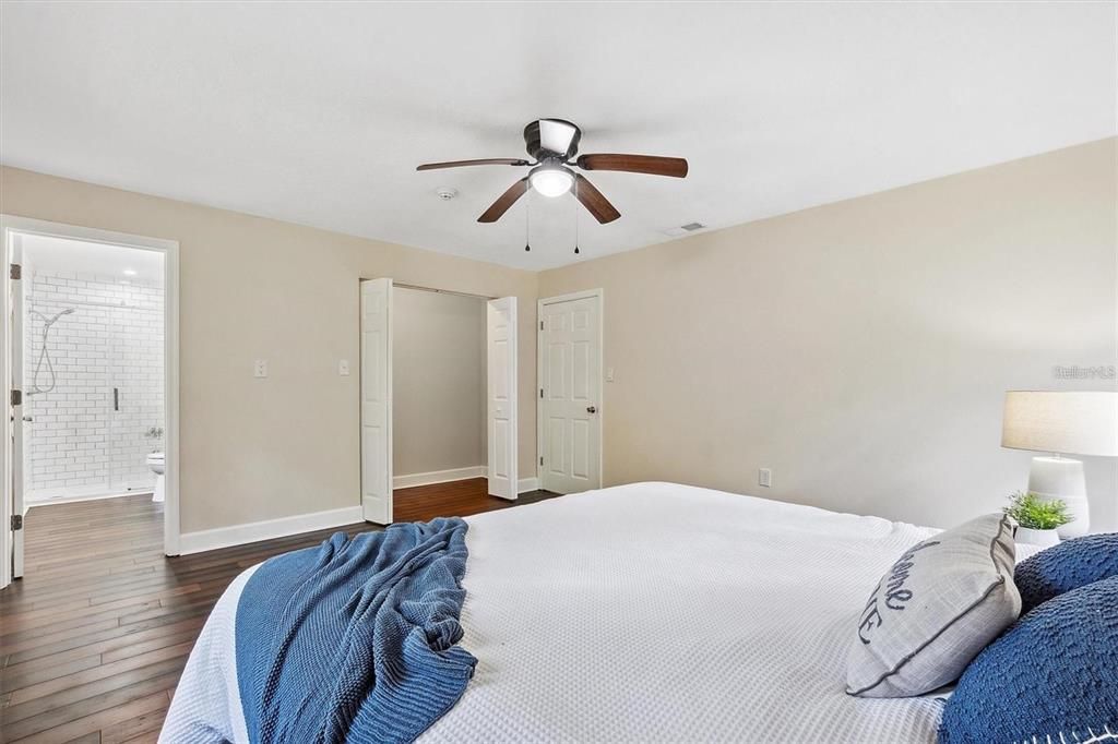 En Venta: $449,999 (3 camas, 2 baños, 1695 Pies cuadrados)