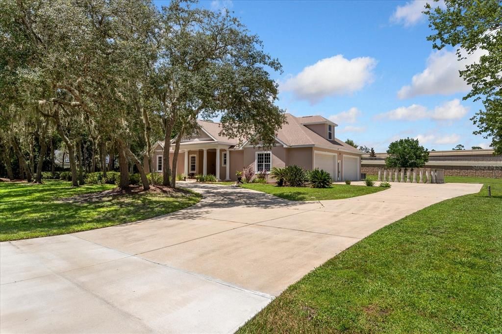 En Venta: $1,075,000 (5 camas, 3 baños, 4170 Pies cuadrados)