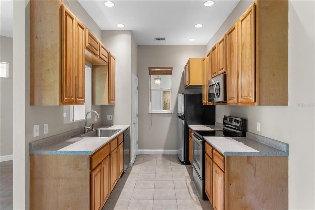 En Venta: $1,075,000 (5 camas, 3 baños, 4170 Pies cuadrados)