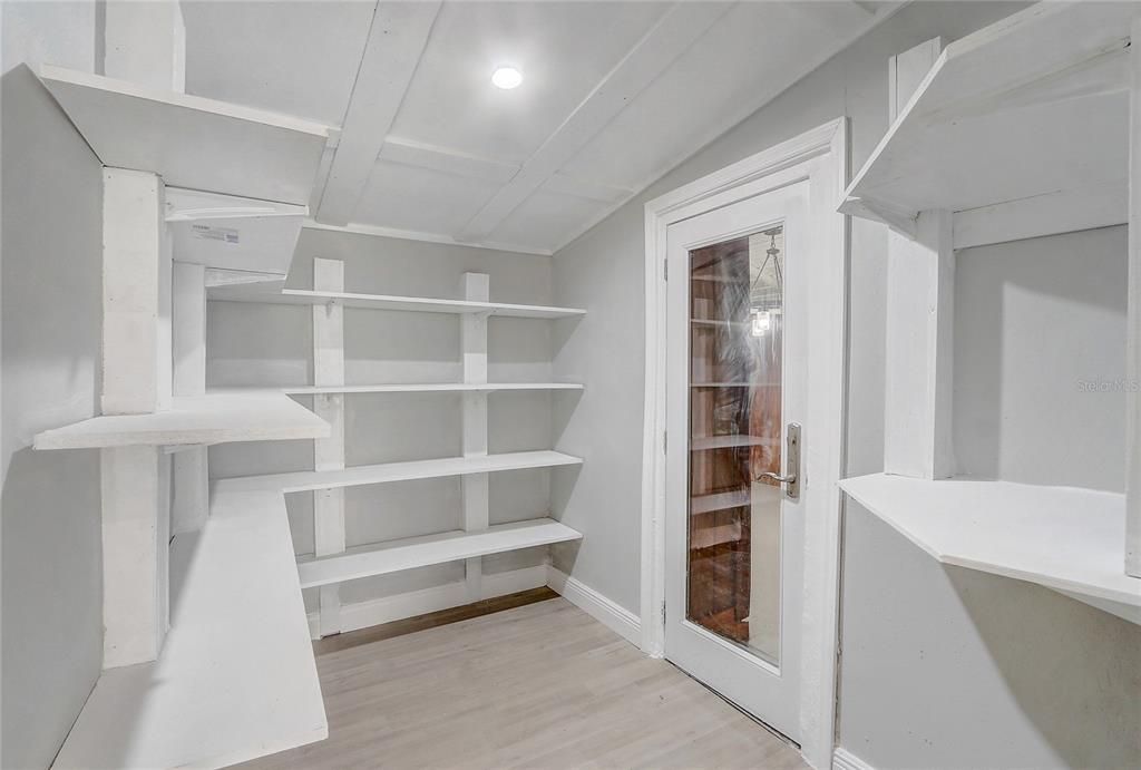 В аренду: $1,950 (3 спален, 2 ванн, 1744 Квадратных фут)