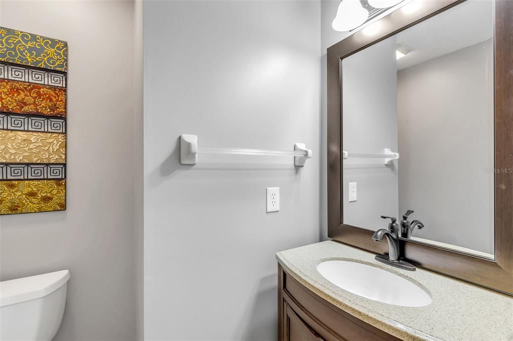 Activo con contrato: $825,000 (4 camas, 3 baños, 2655 Pies cuadrados)