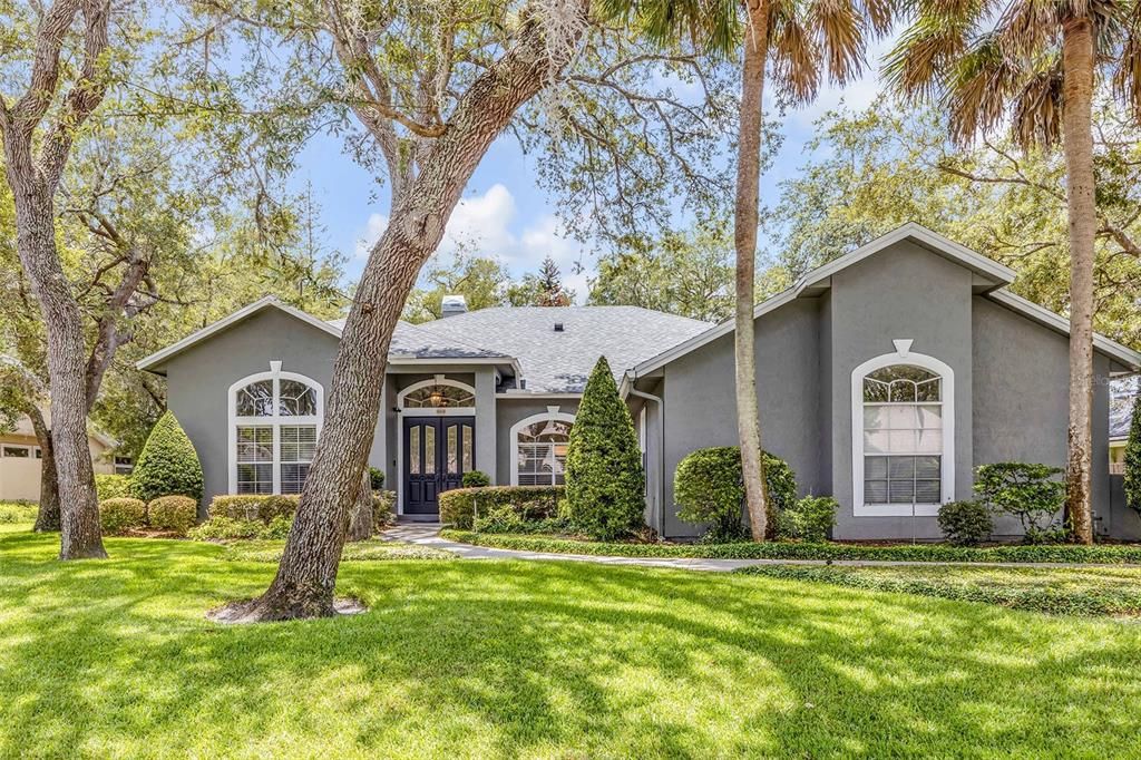 Activo con contrato: $825,000 (4 camas, 3 baños, 2655 Pies cuadrados)
