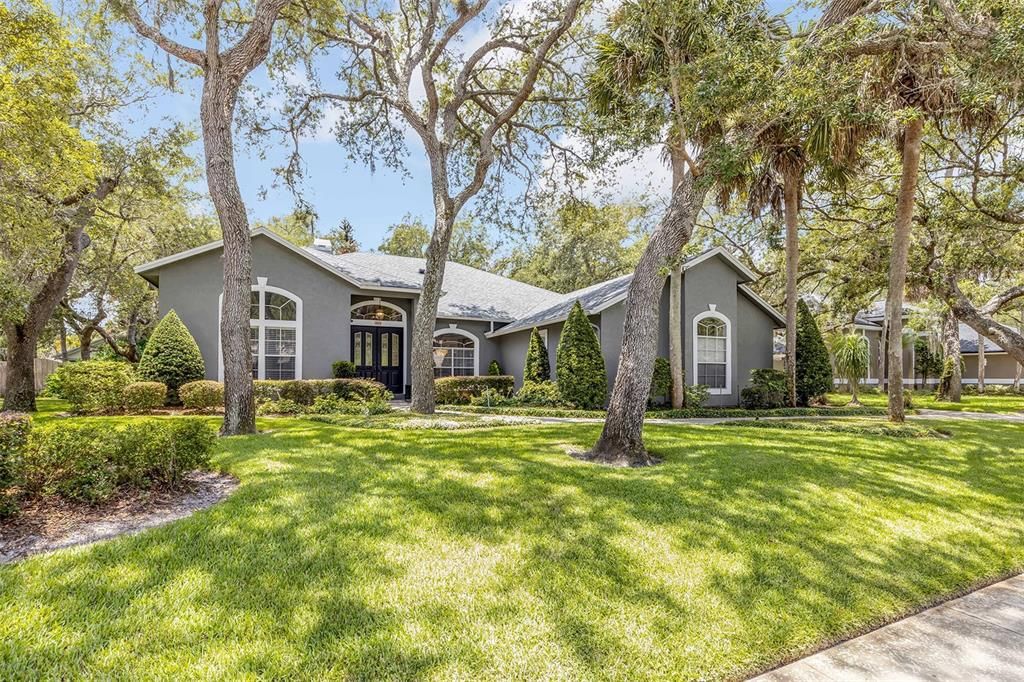 Activo con contrato: $825,000 (4 camas, 3 baños, 2655 Pies cuadrados)