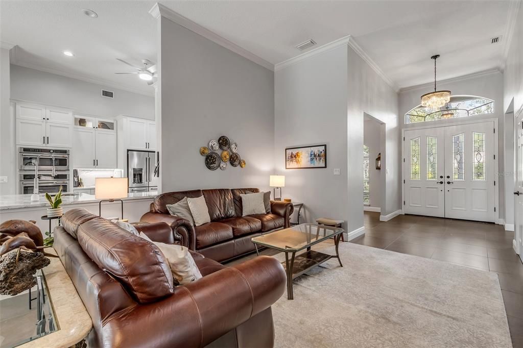Activo con contrato: $825,000 (4 camas, 3 baños, 2655 Pies cuadrados)