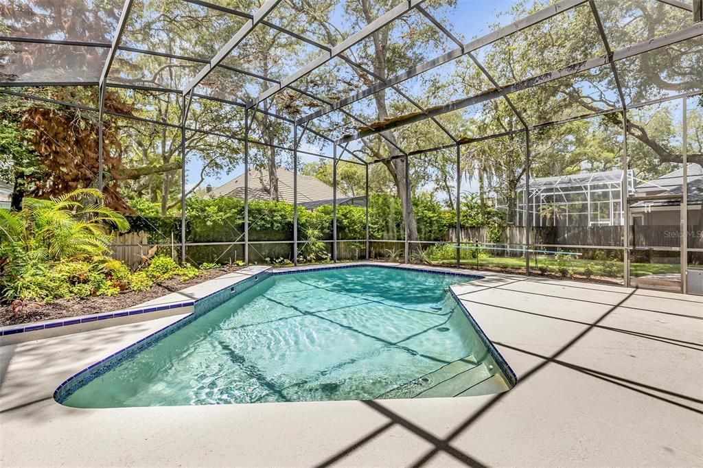 Activo con contrato: $825,000 (4 camas, 3 baños, 2655 Pies cuadrados)