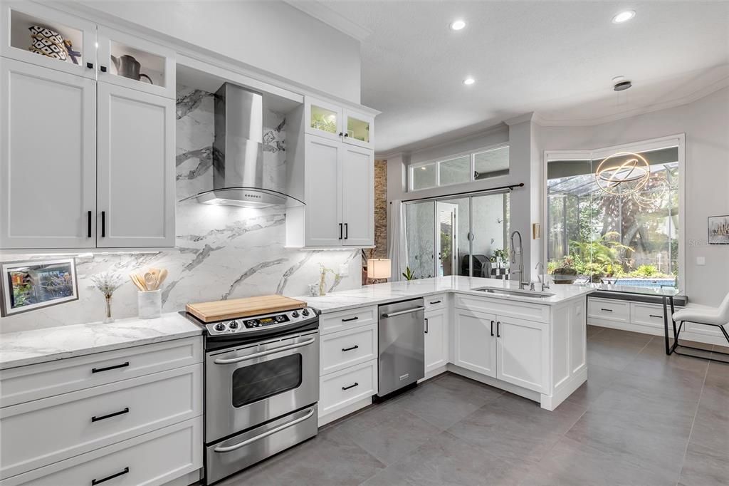Activo con contrato: $825,000 (4 camas, 3 baños, 2655 Pies cuadrados)