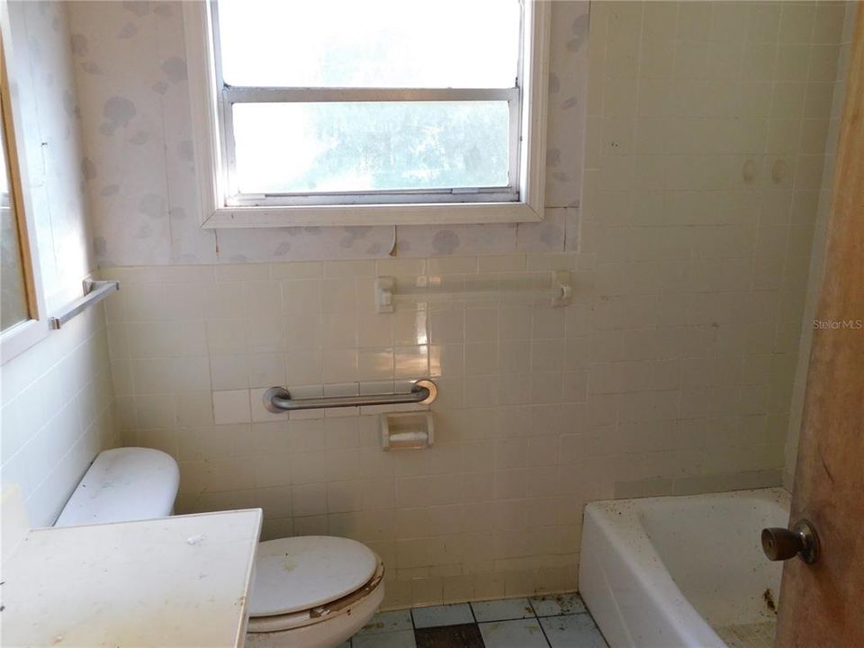 For Sale: $199,900 (3 beds, 1 baths, 1152 Square Feet)