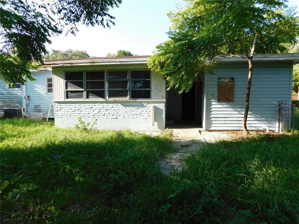 For Sale: $199,900 (3 beds, 1 baths, 1152 Square Feet)