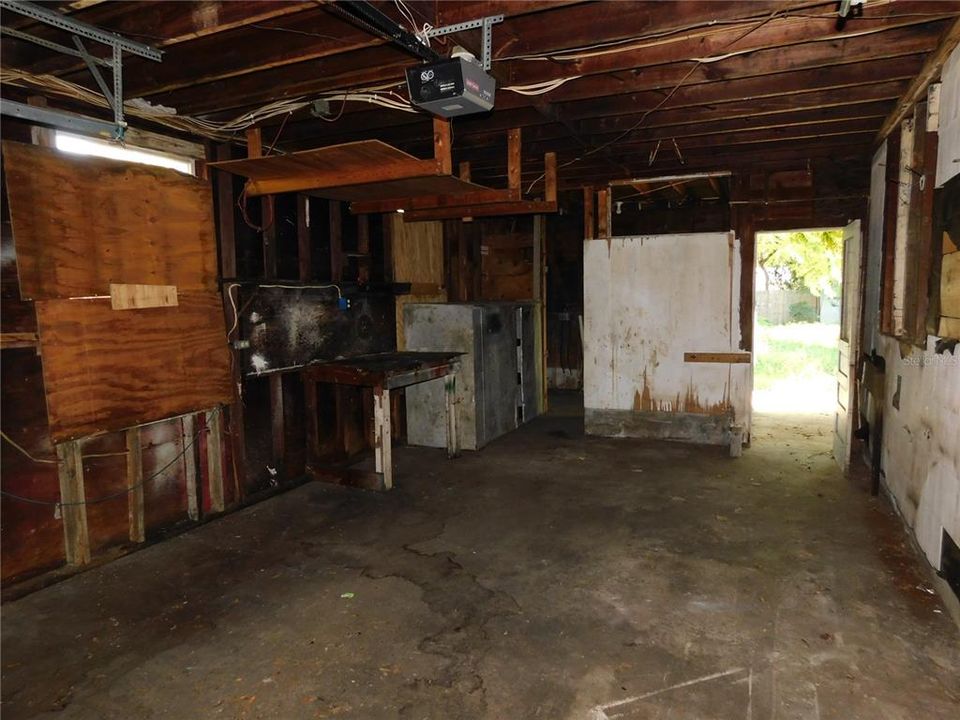 For Sale: $199,900 (3 beds, 1 baths, 1152 Square Feet)
