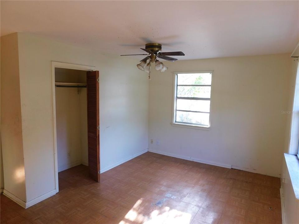 For Sale: $199,900 (3 beds, 1 baths, 1152 Square Feet)