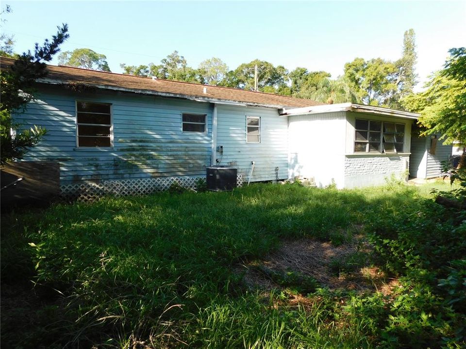 For Sale: $199,900 (3 beds, 1 baths, 1152 Square Feet)