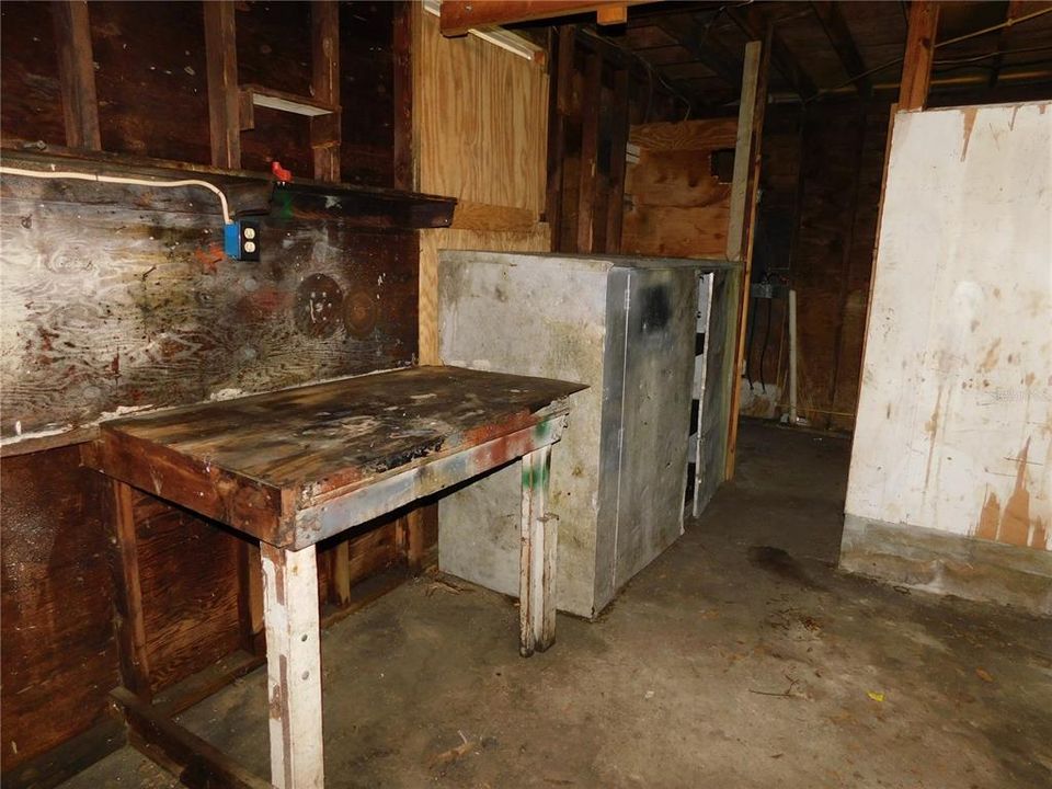 For Sale: $199,900 (3 beds, 1 baths, 1152 Square Feet)