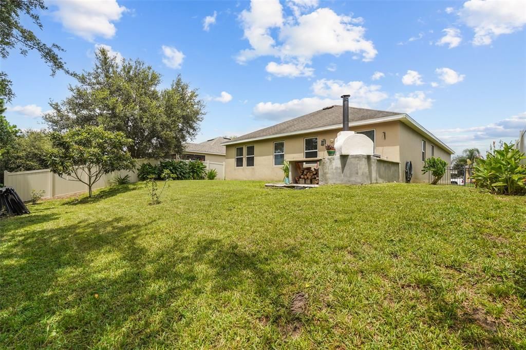 На продажу: $370,000 (4 спален, 2 ванн, 1859 Квадратных фут)