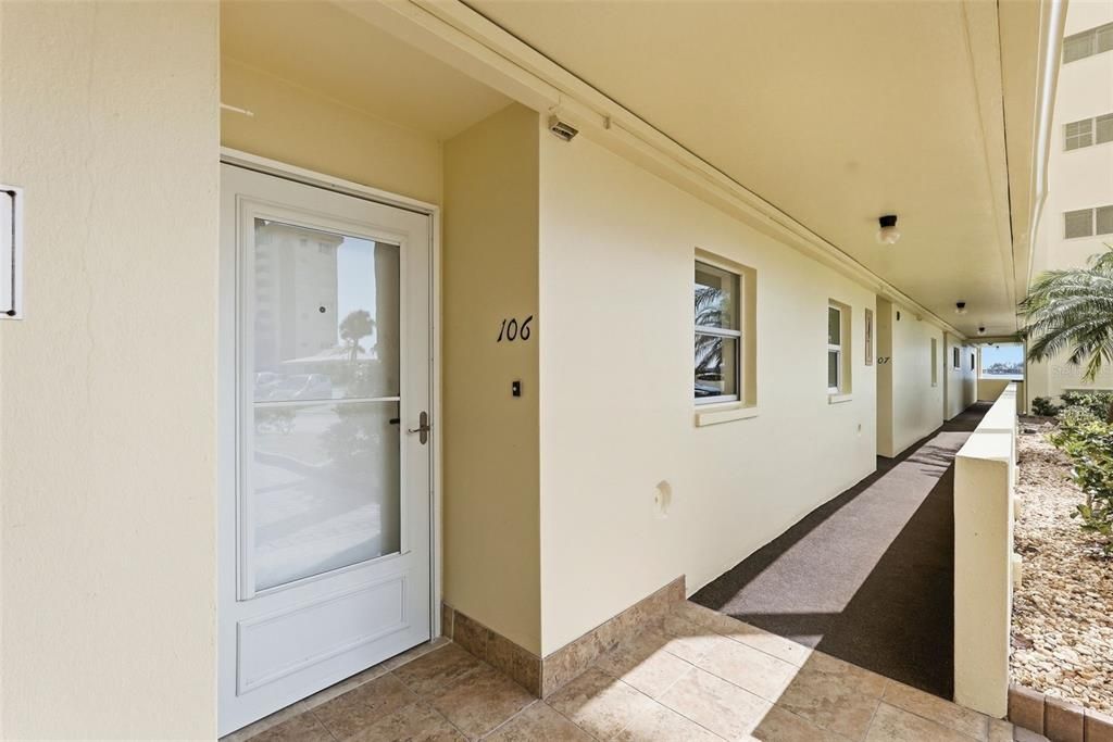 В аренду: $1,985 (2 спален, 2 ванн, 1050 Квадратных фут)