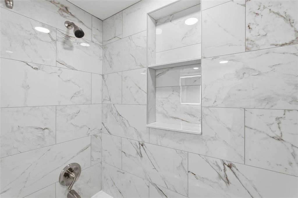 В аренду: $1,985 (2 спален, 2 ванн, 1050 Квадратных фут)