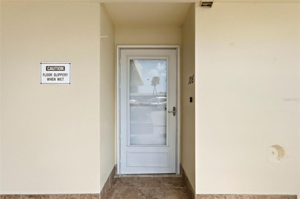 В аренду: $1,985 (2 спален, 2 ванн, 1050 Квадратных фут)