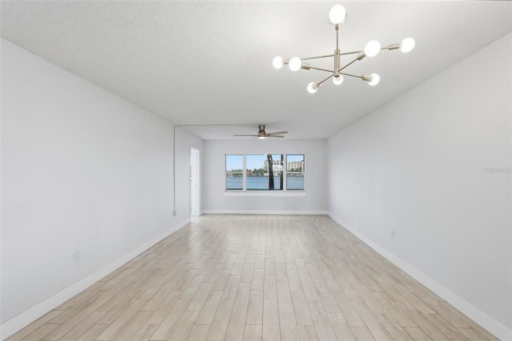 В аренду: $1,985 (2 спален, 2 ванн, 1050 Квадратных фут)